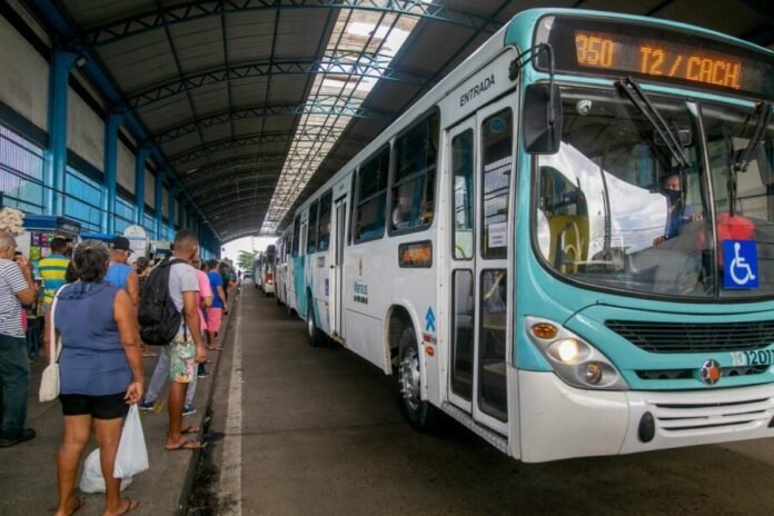prefeitura-autoriza-embarque-e-desembarque-fora-do-ponto-de-parada-aos-usuarios-do-transporte-apos-as-22h