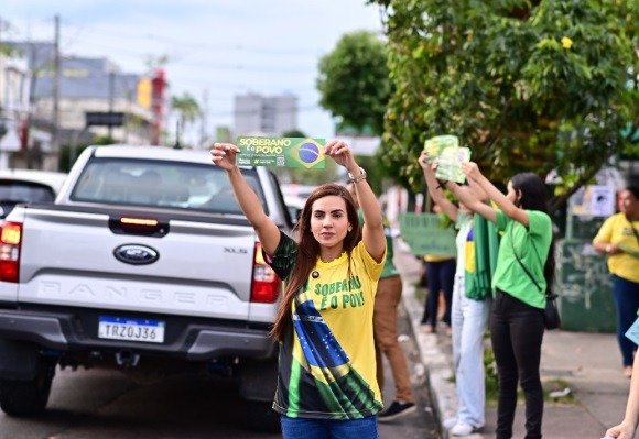 debora-menezes