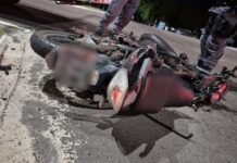 Motociclista morre em colisão com micro-ônibus na Zona Oeste de Manaus