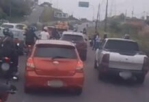 Acidente entre carro e moto é registrado na Avenida das Flores em Manaus