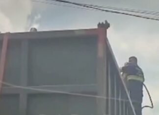 Homem é flagrado em situação arriscada levantando cabos elétricos na Zona Centro-Oeste de Manaus