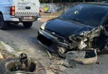Motociclista fica ferido após ser atingido por veículo no Centro de Manaus