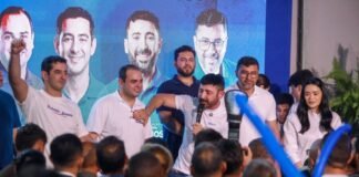 Roberto Cidade defende renovação política em evento de lançamento das pré-candidaturas de Carlinhos e Saimon Bessa