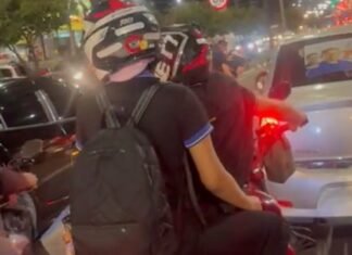 Briga entre motociclistas para trânsito e provoca confusão na Avenida Torquato Tapajós em Manaus