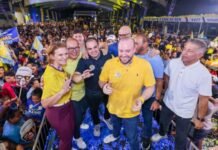 Roberto Cidade participa de ato que confirma Fausto Júnior na disputa à reeleição para deputado federal Roberto Cidade participa de ato que confirma Fausto Júnior na disputa à reeleição para deputado federal