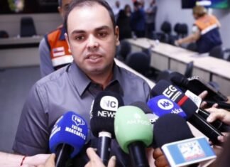 Governador Roberto Cidade cancela compra de colchões e encaminha licitação aos órgãos de controle