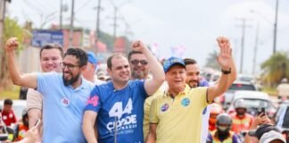 Adjuto Afonso participa de carreata em Iranduba ao lado de Roberto Cidade