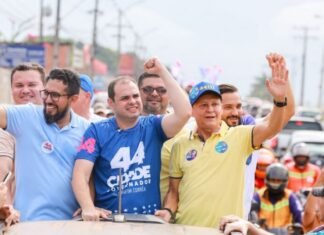 Adjuto Afonso participa de carreata em Iranduba ao lado de Roberto Cidade