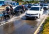 Rompimento de adutora provoca grande vazamento e deixa trânsito lento em Manaus