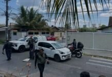 Criança é atropelada com responsável em frente a escola de Manaus