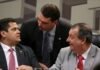 Silêncio de Flávio Bolsonaro sobre Omar em Manaus intriga bolsonaristas sobre diálogo republicano entre os dois