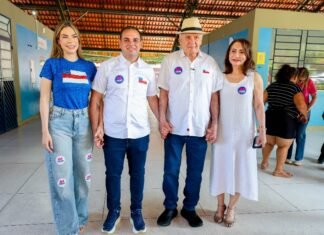 Roberto Cidade vota em Manaus e afirma confiança na chegada ao segundo turno